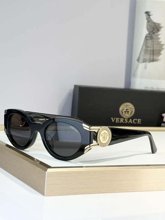 Picture of Versace Sunglasses _SKUfw79721837fw